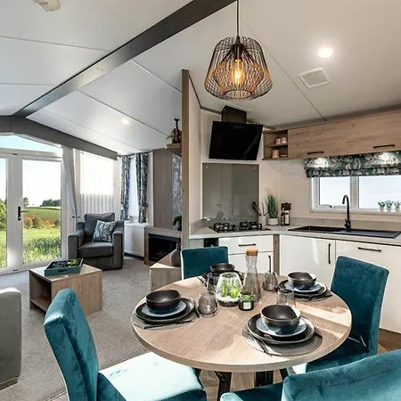 Jackson - Primrose Malton